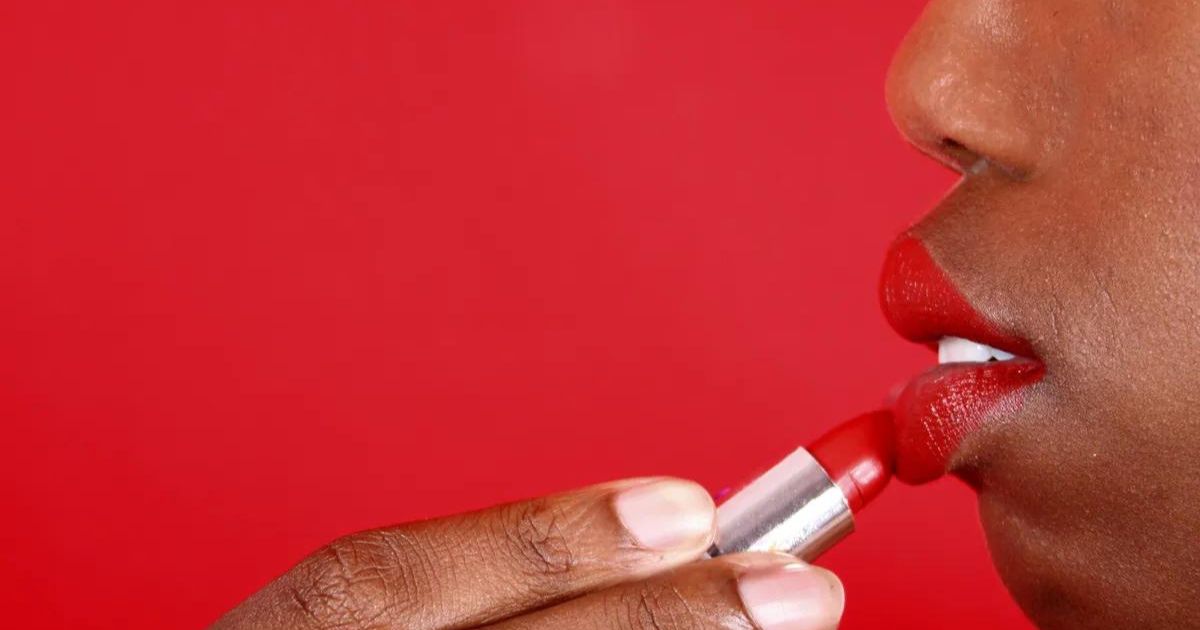 Pourquoi il ne faut pas utiliser le rouge à lèvres comme ombre à paupières