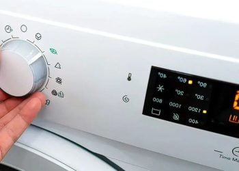 Machine à laver : Voici pourquoi tu devrait laver les vêtement a l'eau froid