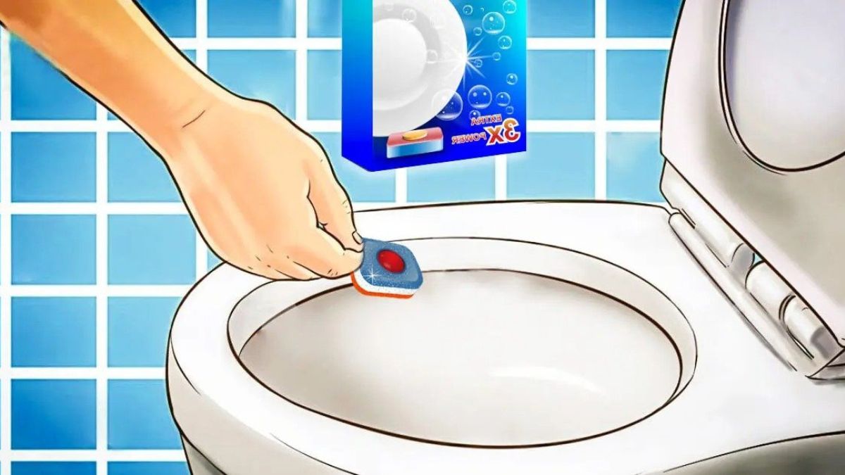Une astuce de génie pour nettoyer toute la salle de bain avec une juste une tablette de lave-vaisselle