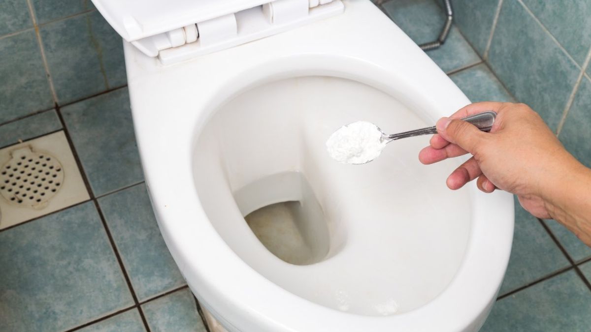 Comment nettoyer les toilettes avec du bicarbonate de soude?
