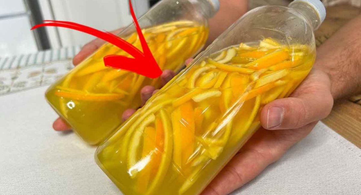Pourquoi tremper les pelures d'orange dans une bouteille d'eau?